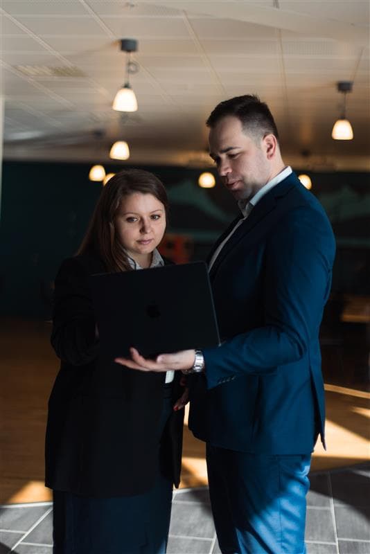 Dr. Oliver Henk and Dr. Anastasiya Henk collaborating